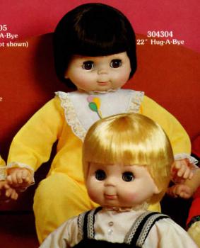 Vogue Dolls - Hug-A-Bye Baby - Yellow Onesie - Brunette - Doll